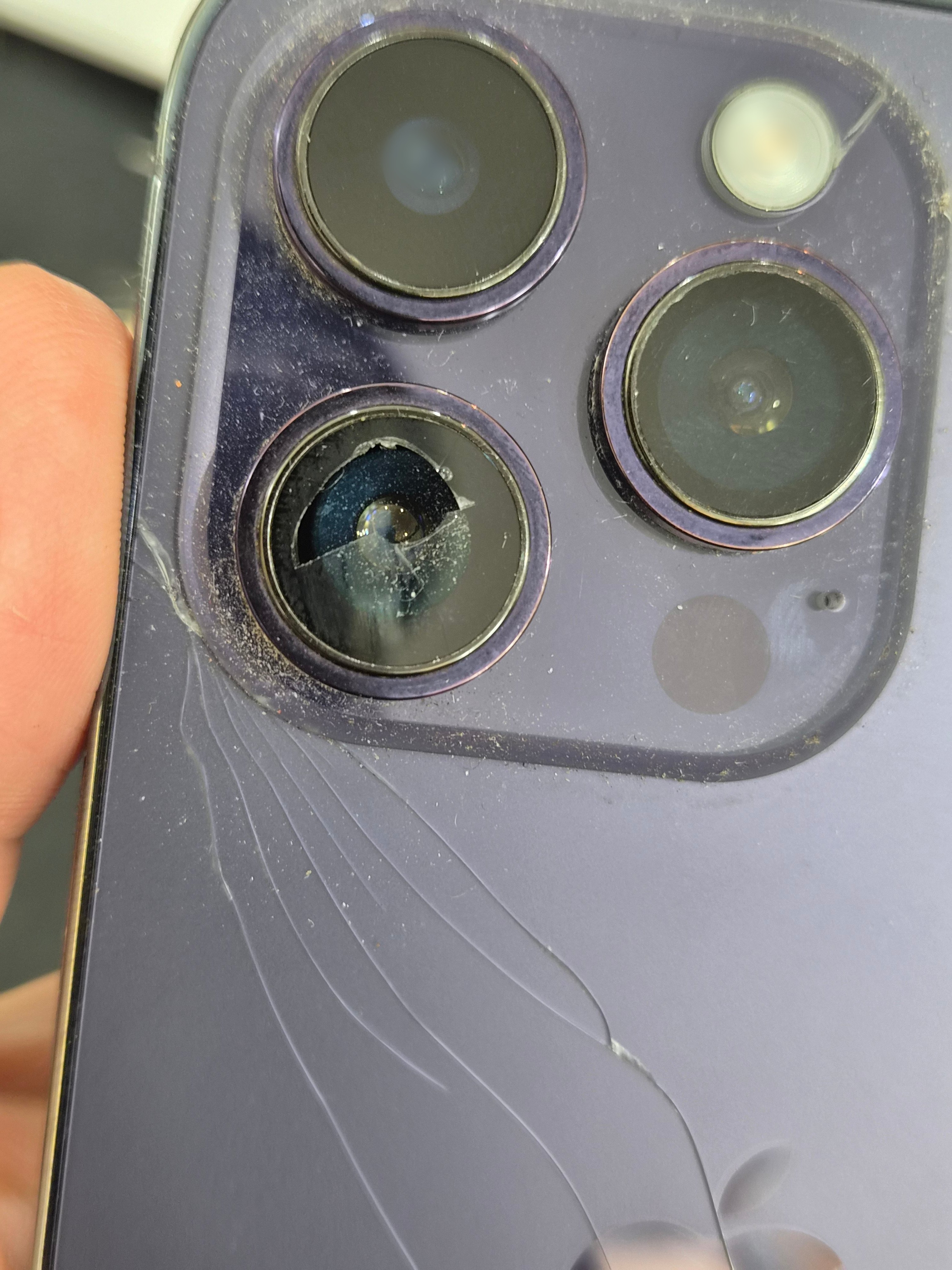 아이폰 iPhone 14 Pro 수리 전 — 카메라 흐림·먹통 등 이상 증상