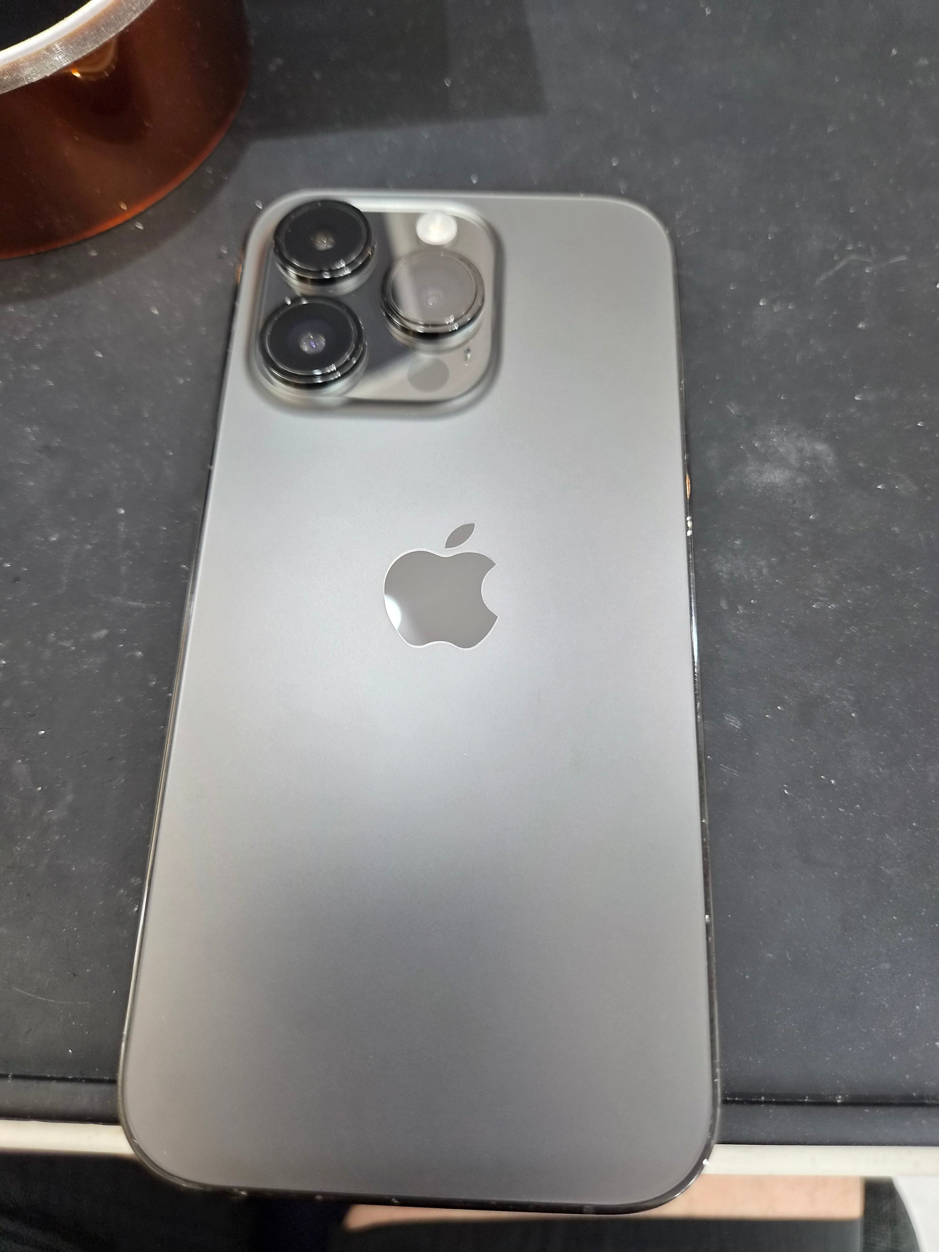 업무폰으로 쓰던 아이폰 14 프로 (iPhone 14 Pro) 후면 유리, 신림점에서 교체