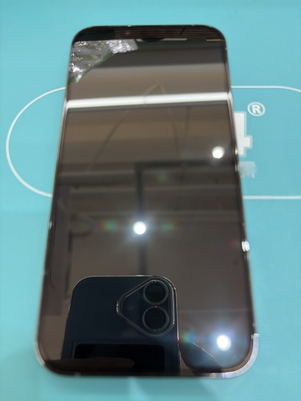 터치 안 먹는 아이폰 13 프로 (iPhone 13 Pro) — 정품 액정 교체 (목동점 직영 진행)