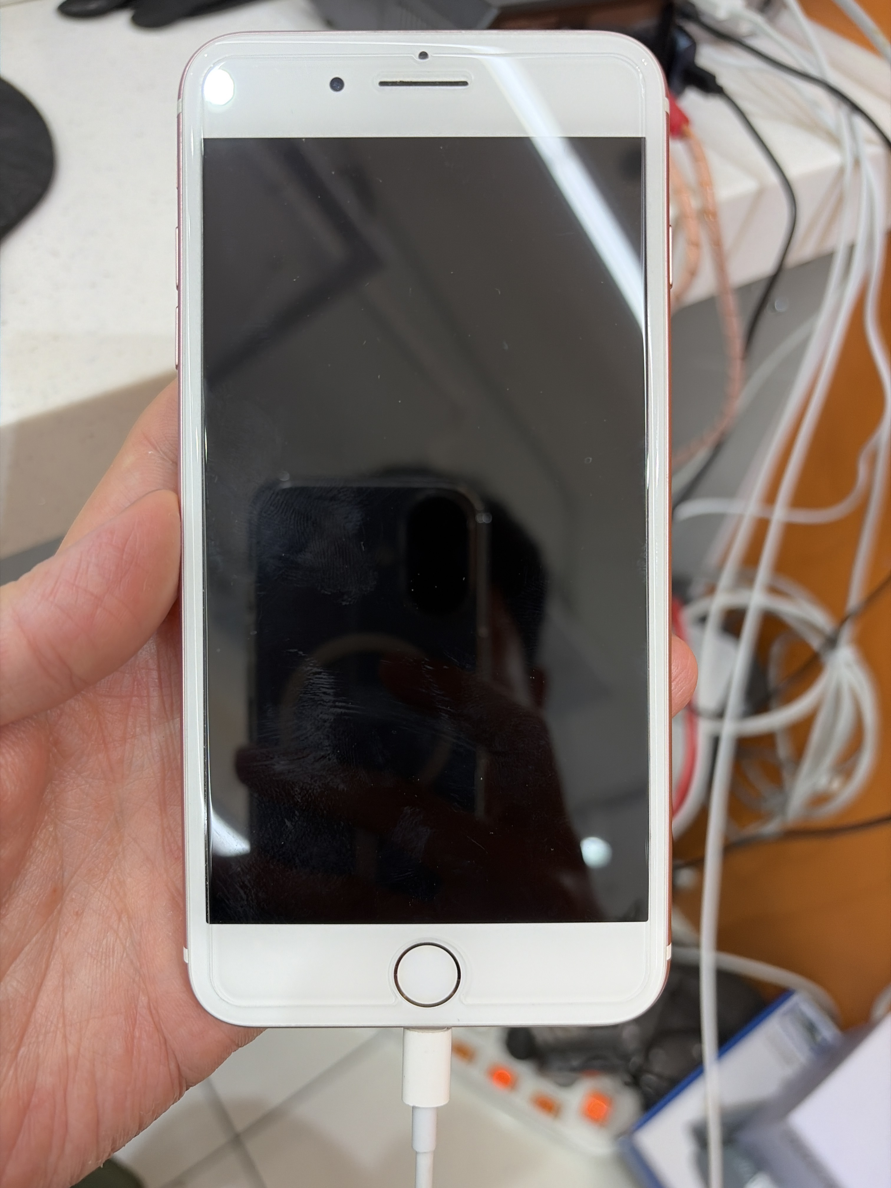 아이폰 iPhone 7 Plus 충전 불량 화면 (충전 안 됨/단자 헐거움)