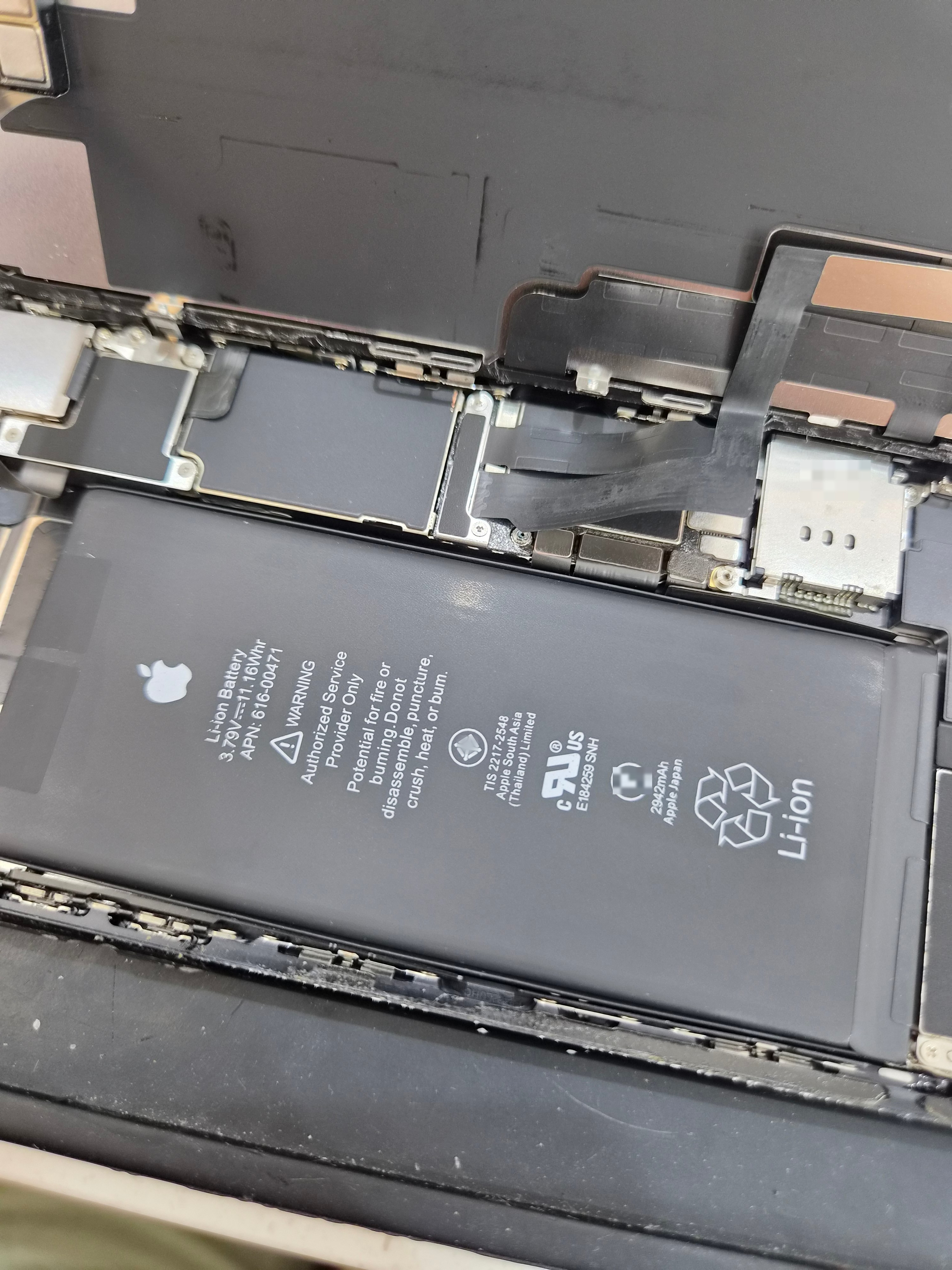 아이폰 iPhone XR 교체 부품 — 매장 검수 완료 부품