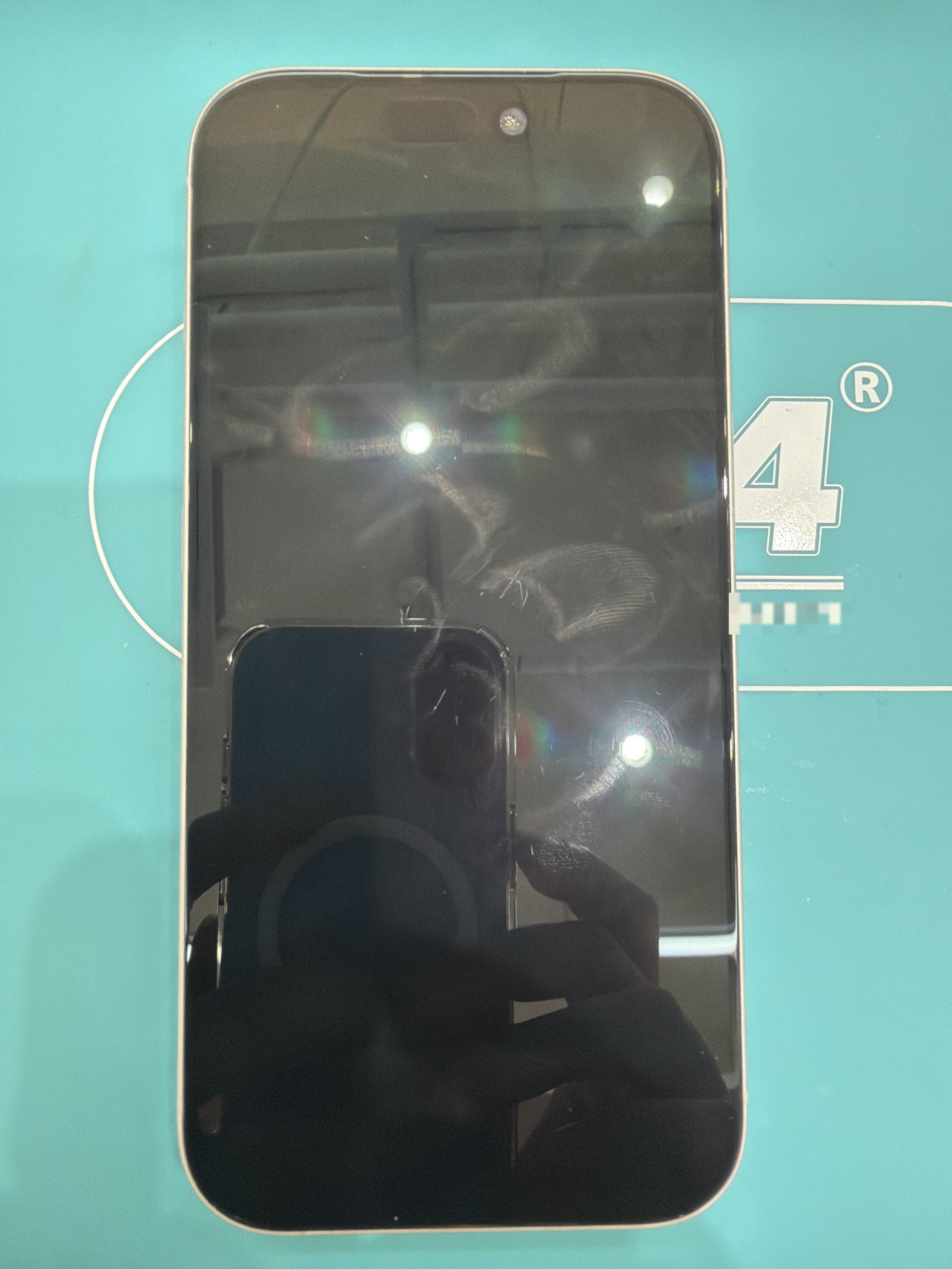아이폰 17 Pro 수리 전 진단 사진
