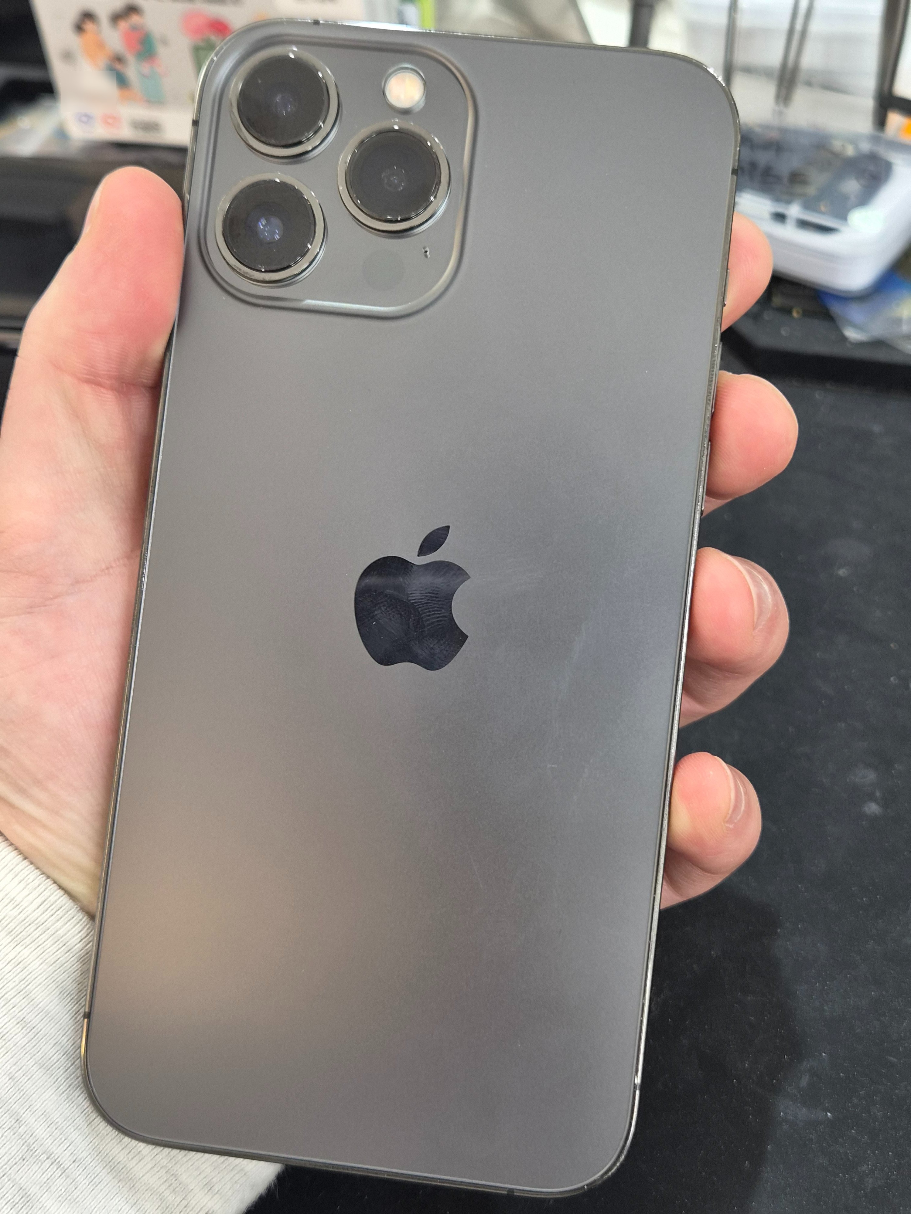아이폰 iPhone 13 Pro Max 교체 후 후면 유리 정상