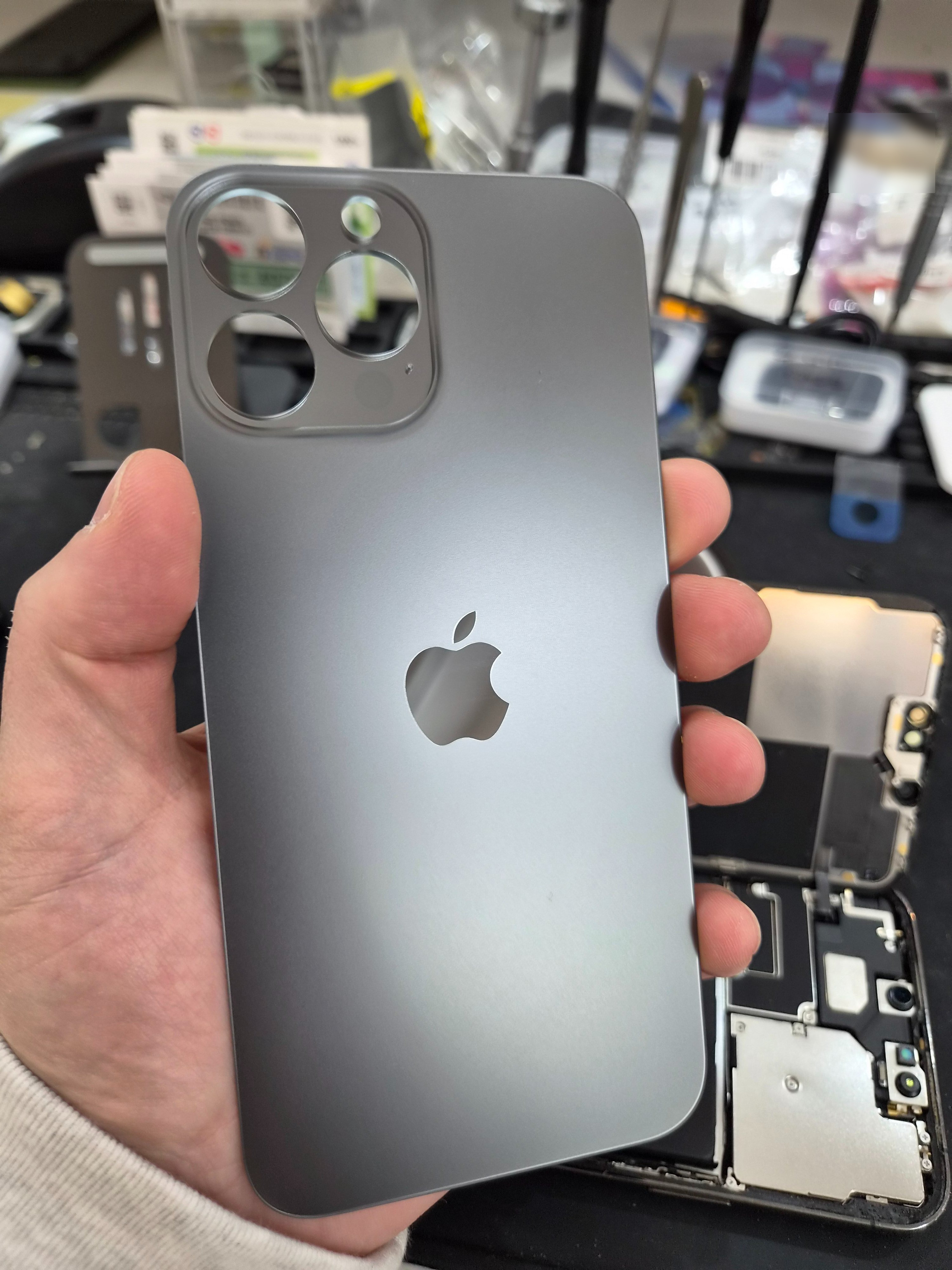 아이폰 13 프로 맥스 (iPhone 13 Pro Max) 후면 유리 단독 교체 교체 부품 — 매장 검수 완료 부품