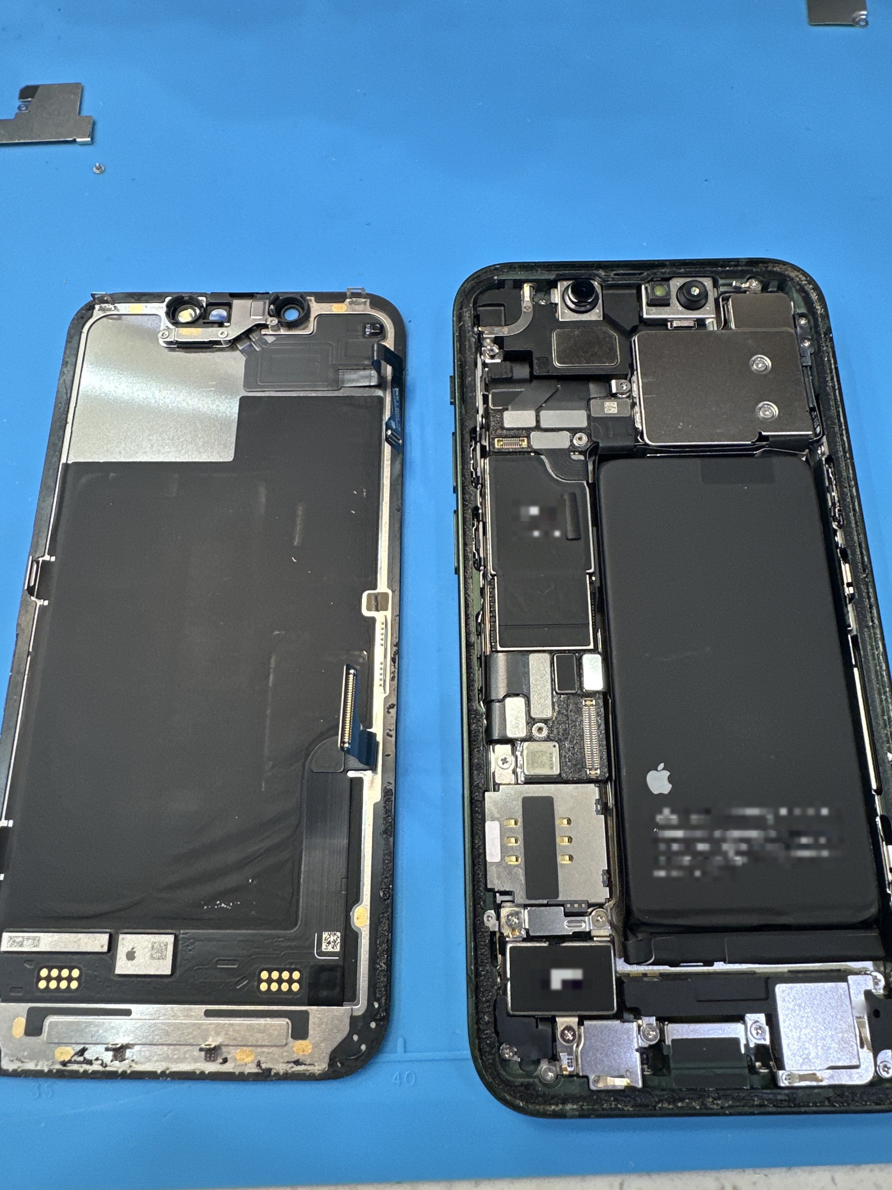 아이폰 13 미니 (iPhone 13 mini) 배터리 교체 후기 내부 분해 — 정밀 작업 단계
