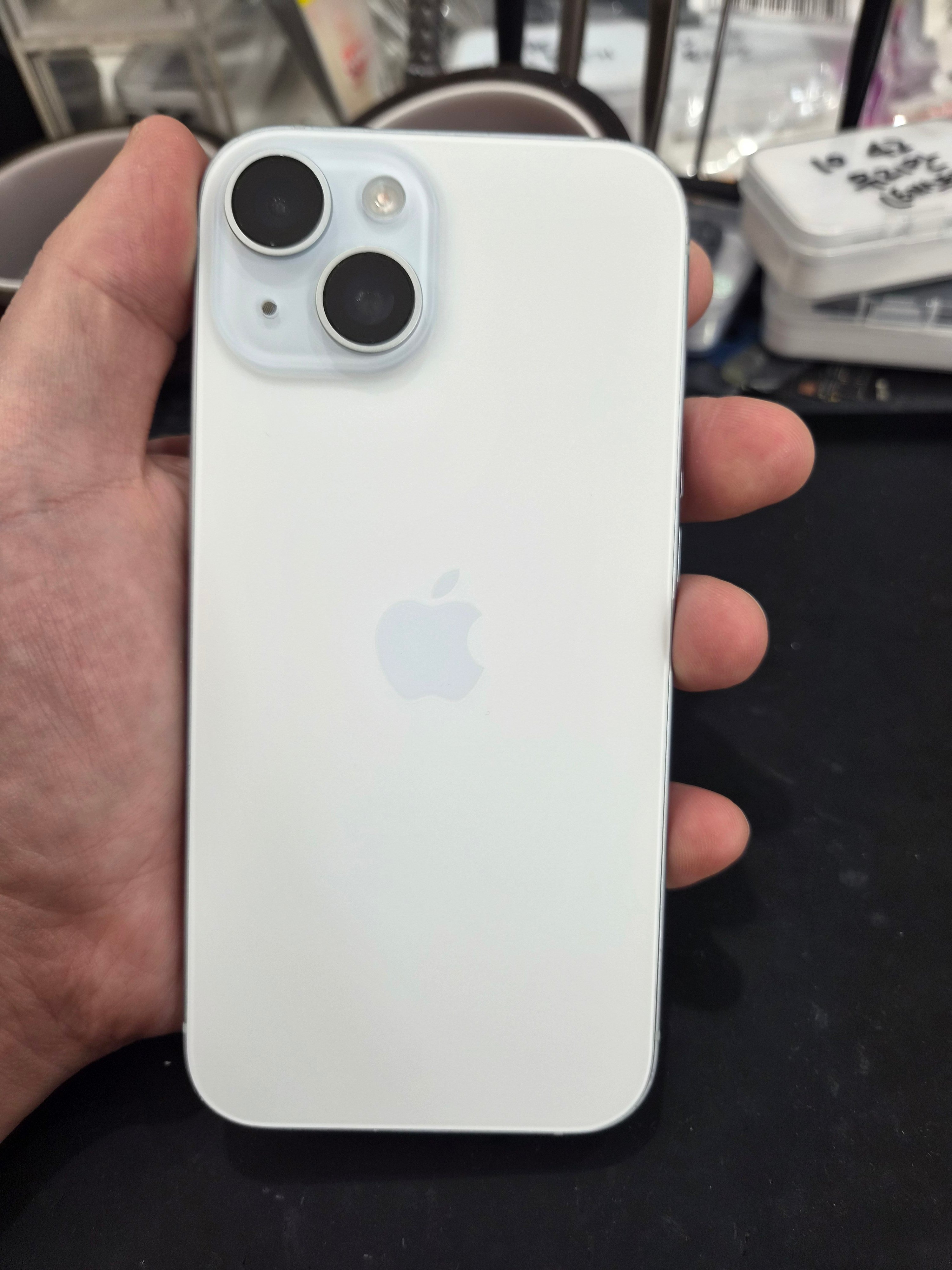 아이폰 iPhone 15 교체 후 후면 유리 정상