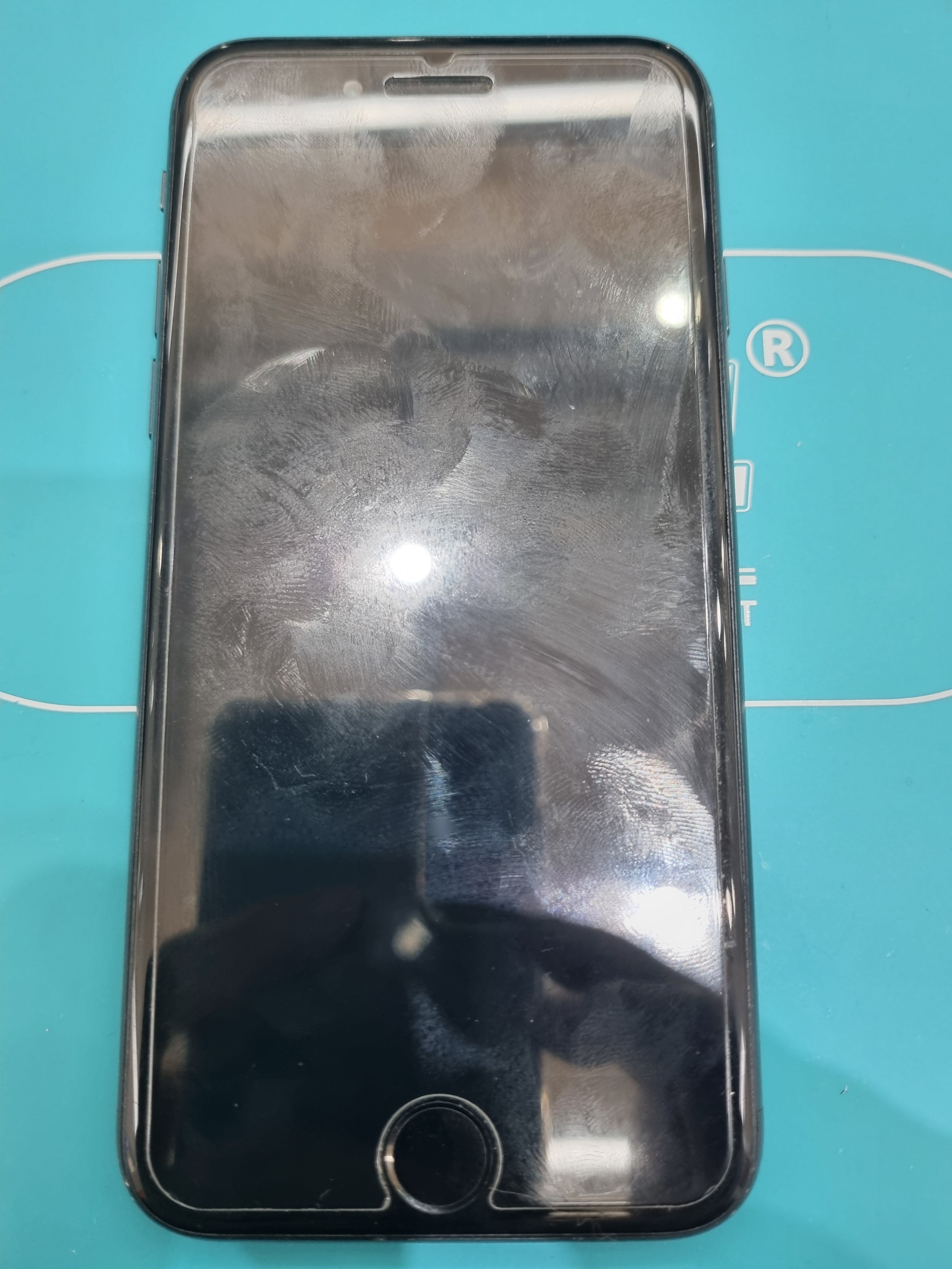 아이폰 iPhone SE (2세대) 침수 진단 — 손상 상태 확인