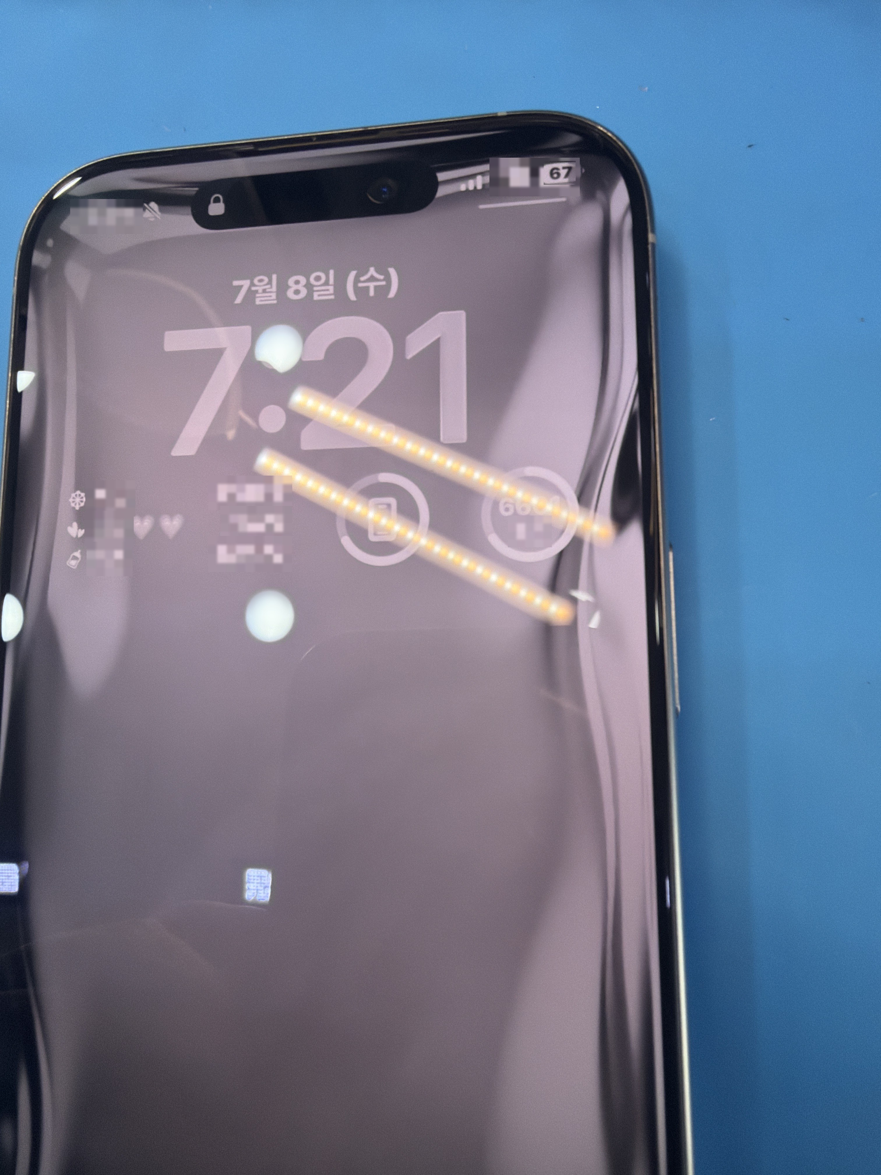 아이폰 16 Pro 수리 작업 중 — 다올리페어 직영점 진행
